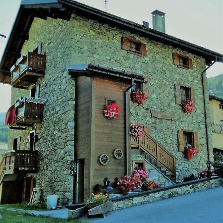 Hotel Bait Da Pizabela Livigno Exterior foto